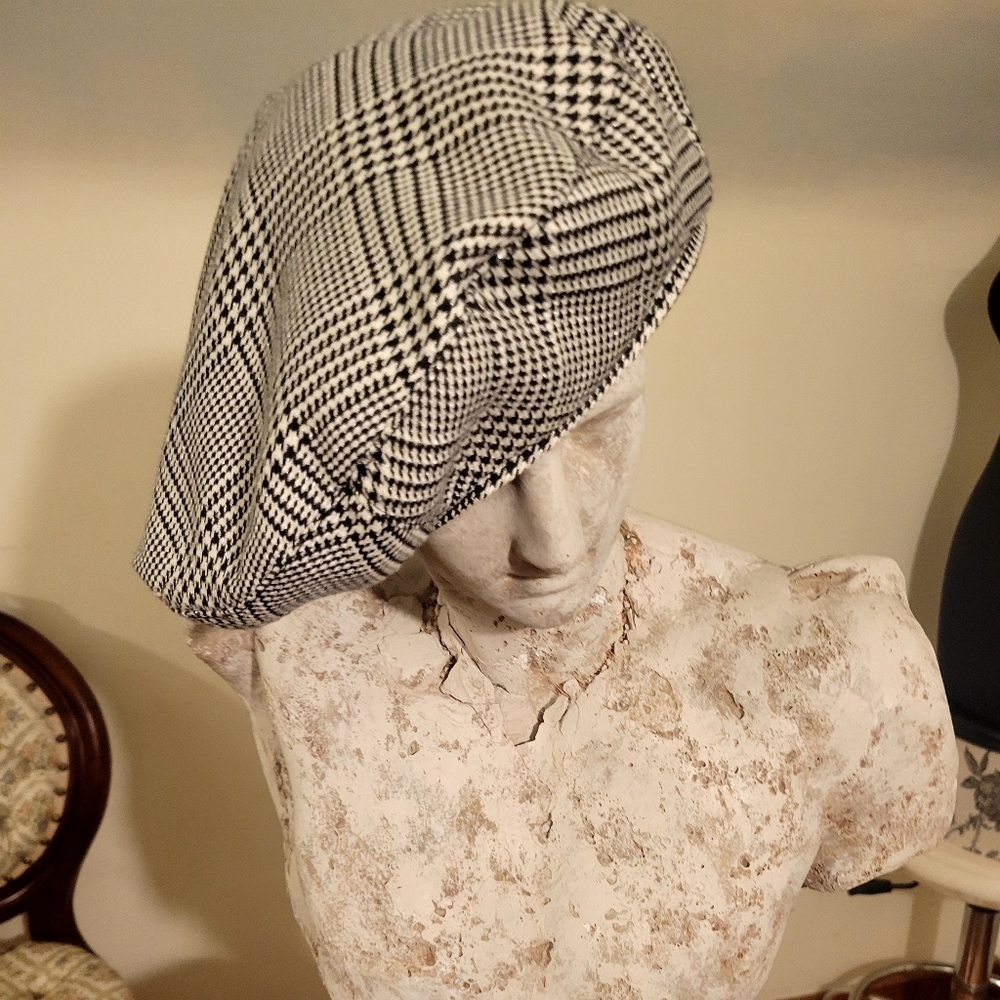 A New Day Black And White Houndstooth Plaid Beret 0/S